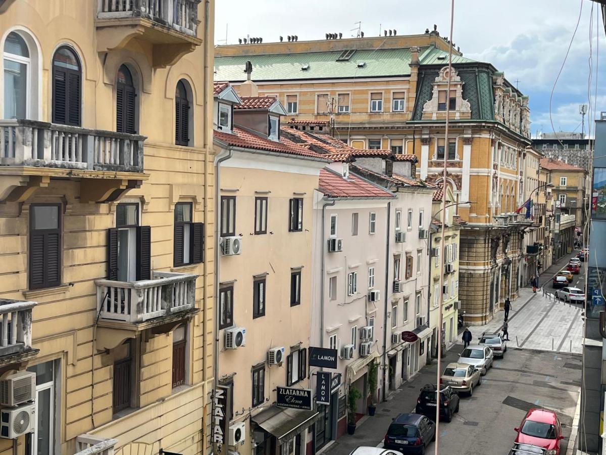 Apartman Lora Apartment Rijeka Exterior photo